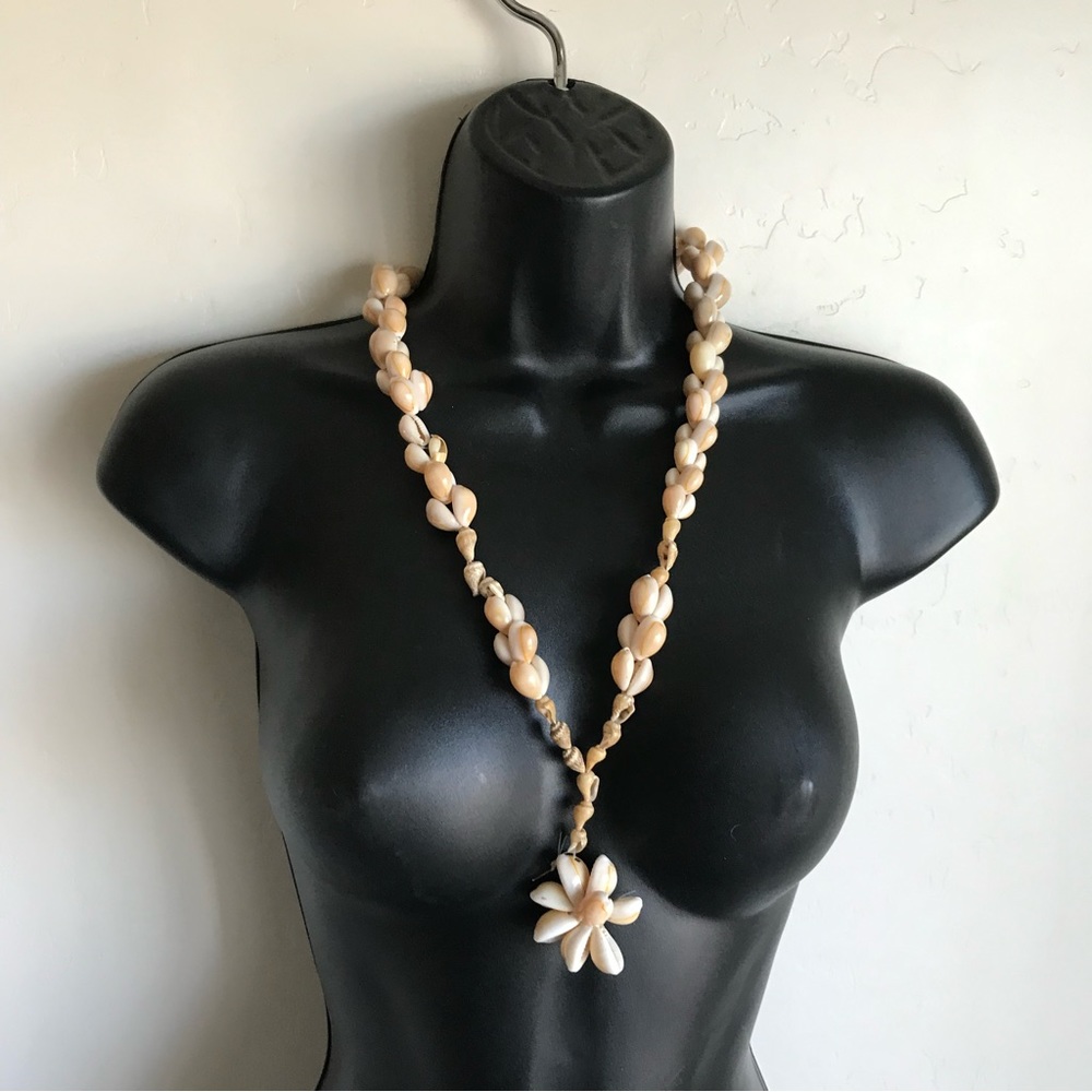 Cowrie Shell Necklace Flower Dangle